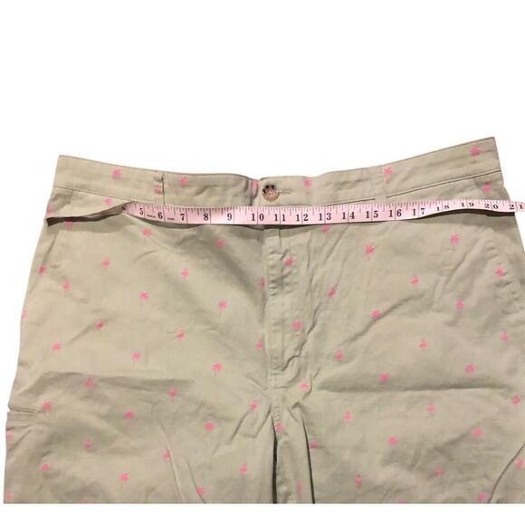 Tackle & Tides light green cotton twill shorts with pink palm trees and flamingo - Picture 4 of 8
